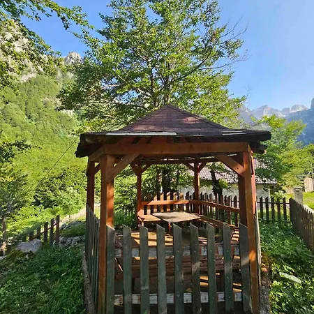 Guest House Crvenkapa Gusinje Exterior photo