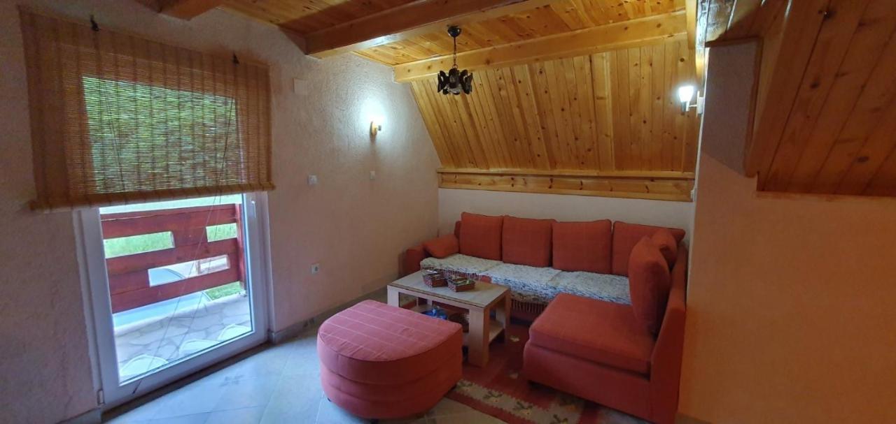 Crvenkapa Holiday home *