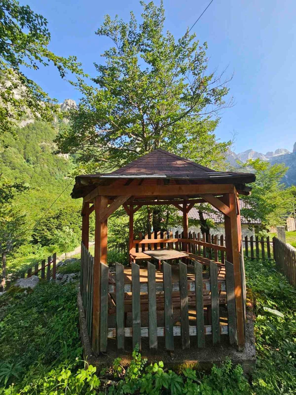 Crvenkapa Holiday home Gusinje